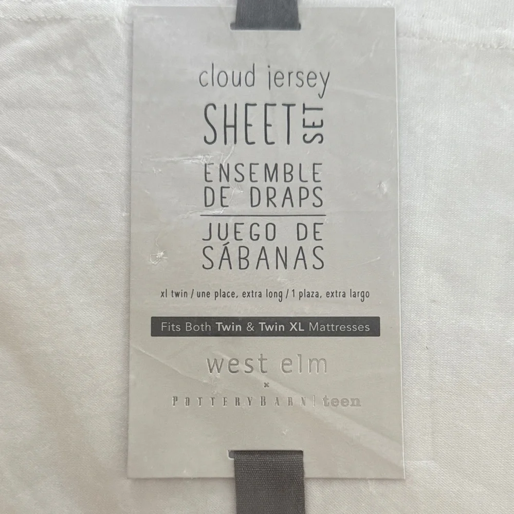 New in Package West Elm Cloud Jersey Sheet Set Twin XL - White